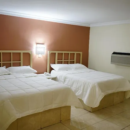 Hotel Posada Del Sol Inn Torreon Exterior photo